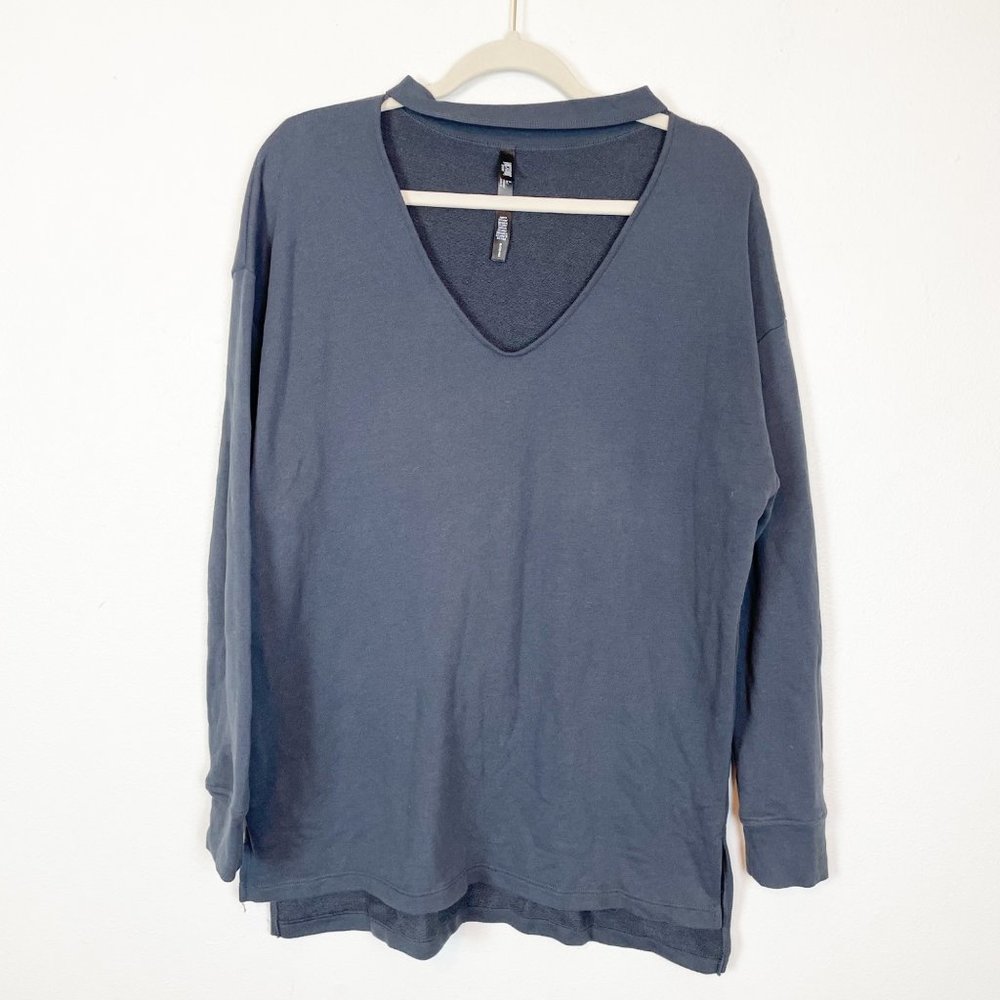 Victoria Secret Sport Woman's M Gray Cut Out Neck Oversized Tunic Sweatshirt‎